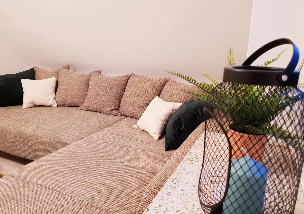 Elmshorn Apartment | 25mn to HH-2BR Kitchen&Netflix