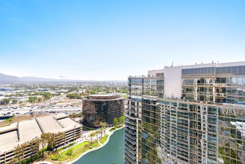 Santa Ana Apartment | 25th floor Luxury Penthouse