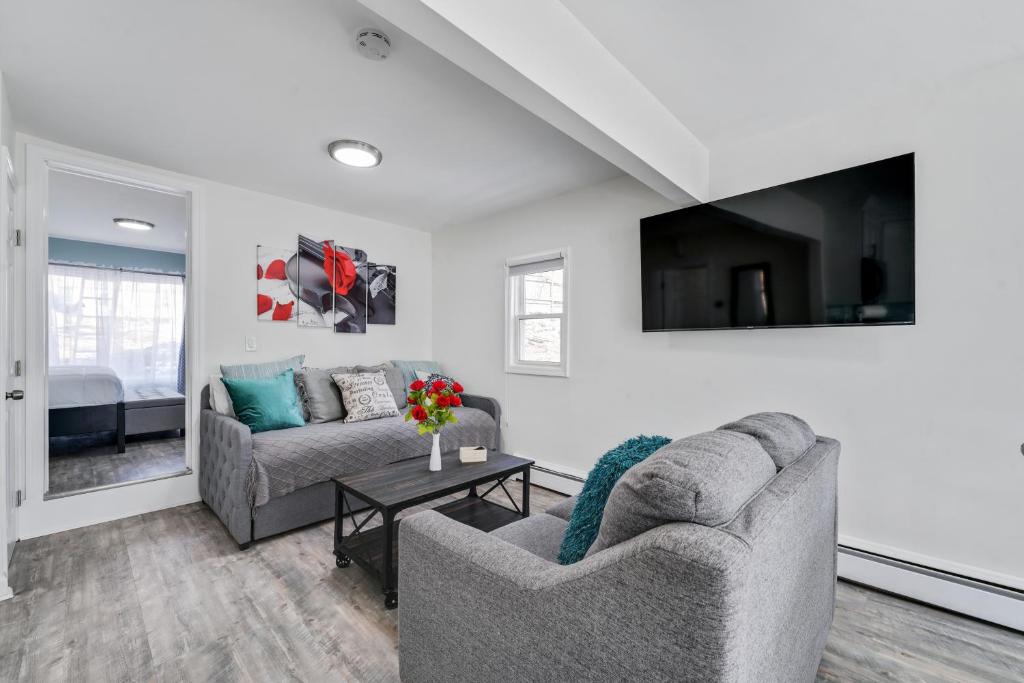 Hopatcong House | 26 Bucknell