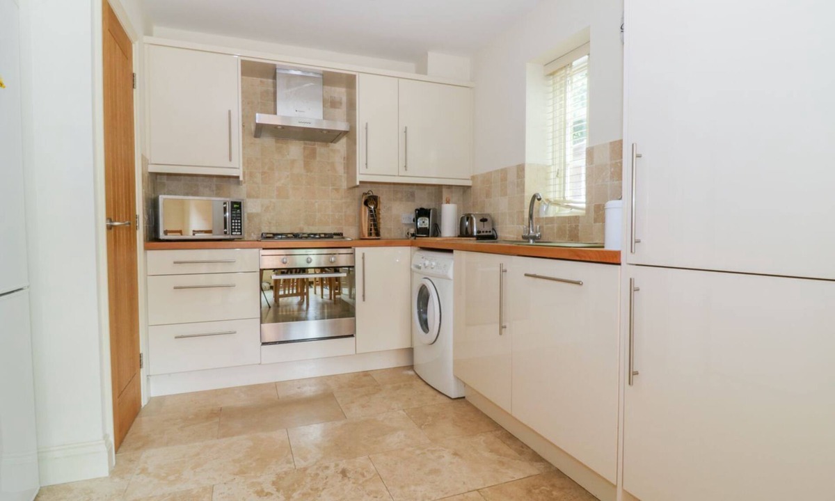 Stalham House | 26 Burtons Mill