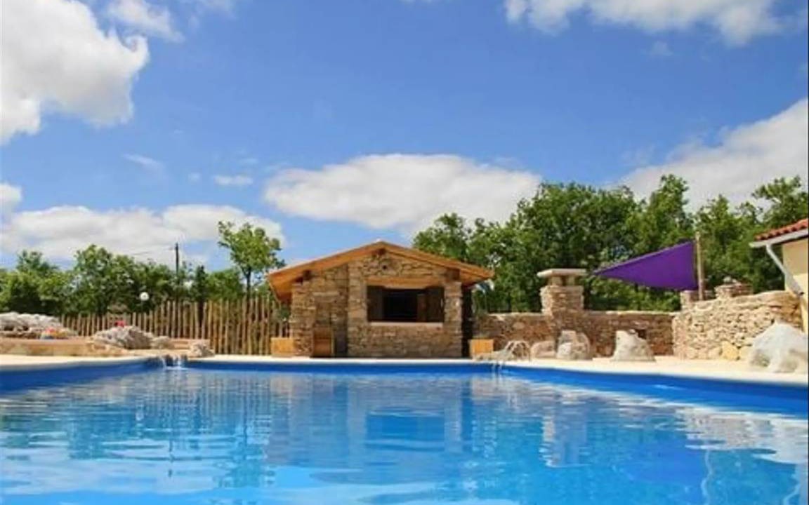 Saint-Antonin Noble Val House | 26 m² Mobile home ∙ 3 bedrooms ∙ 6 guests