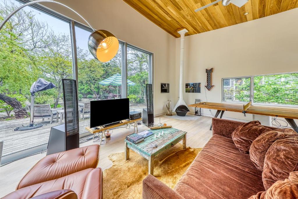 Ocean Bay Park House | 26 Ontario