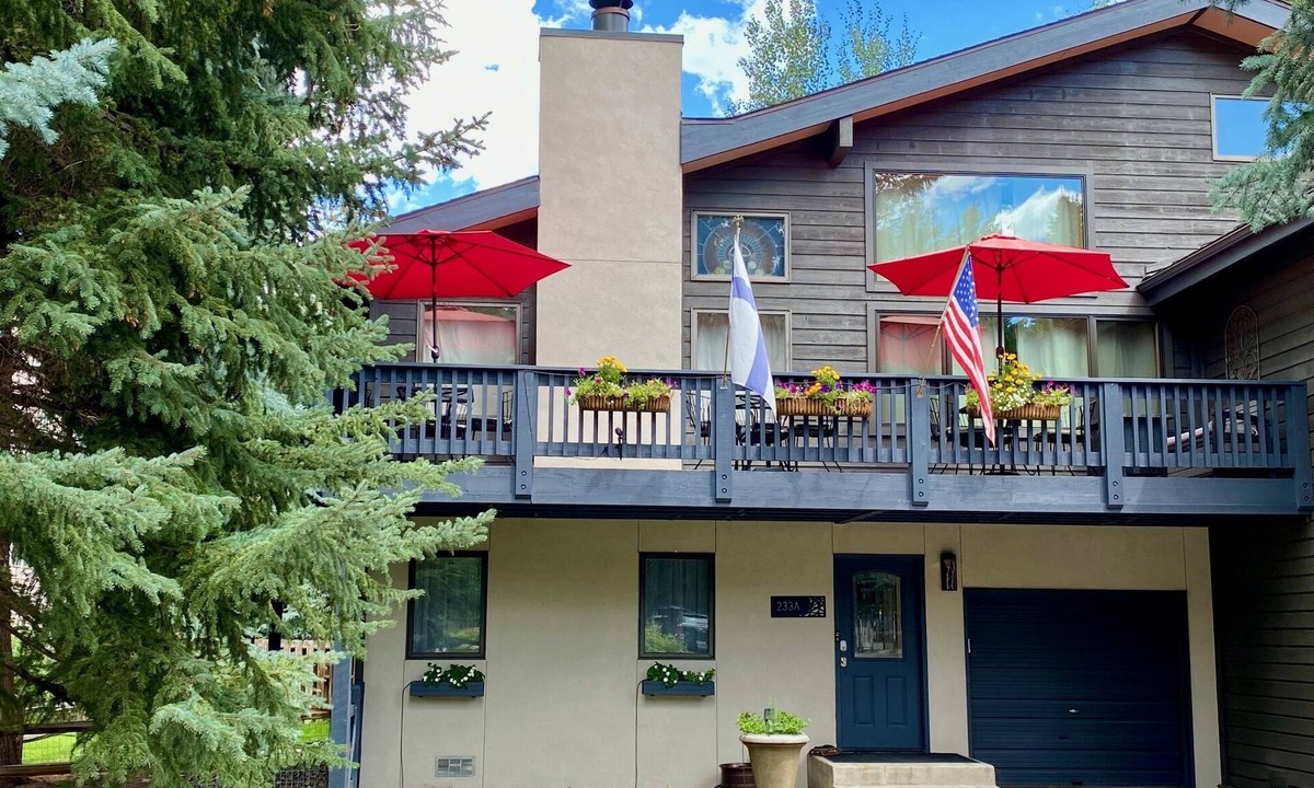 Eagle-Vail House | 260+ 5★ Reviews! Between Vail & Beaver Creek Hot Tub/Fire Pit/Ski/Hike/Golf
