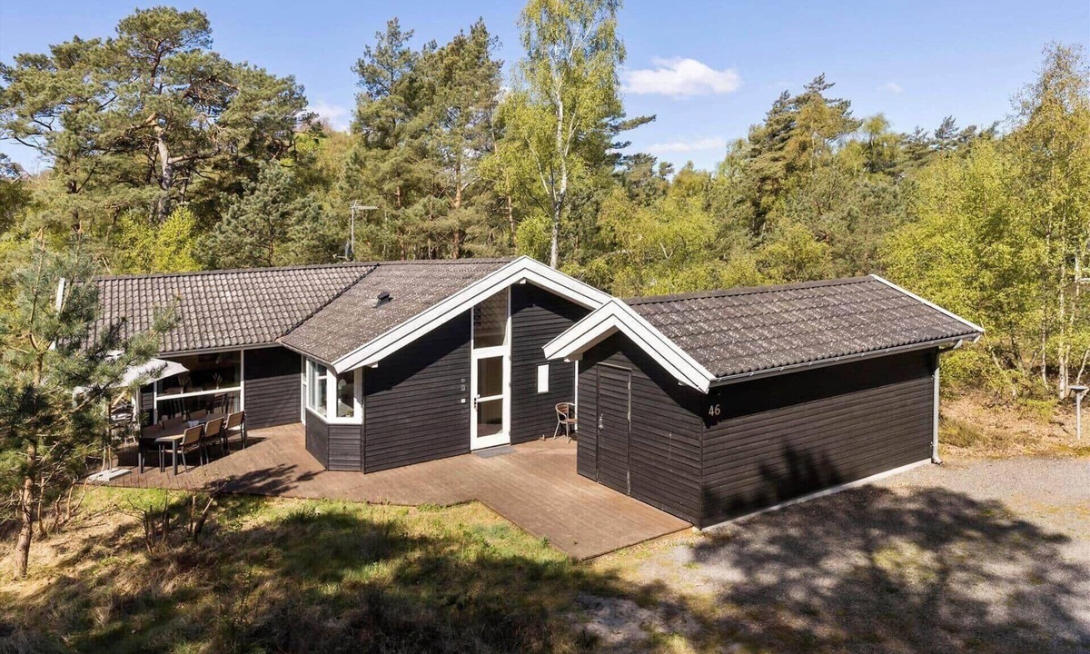Pedersker House | 2606 Aakirkeby - Aspesgårdsskoven 46 A