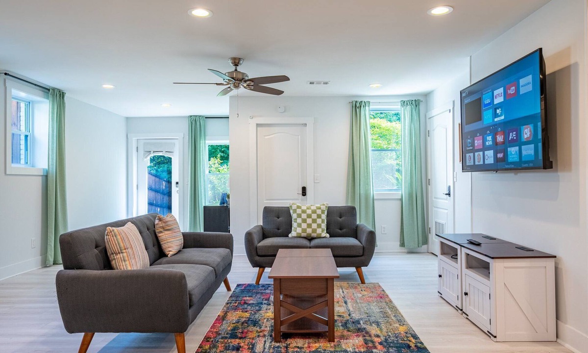 Atlanta House | 2617 Caladium Drive NE, Atlanta
