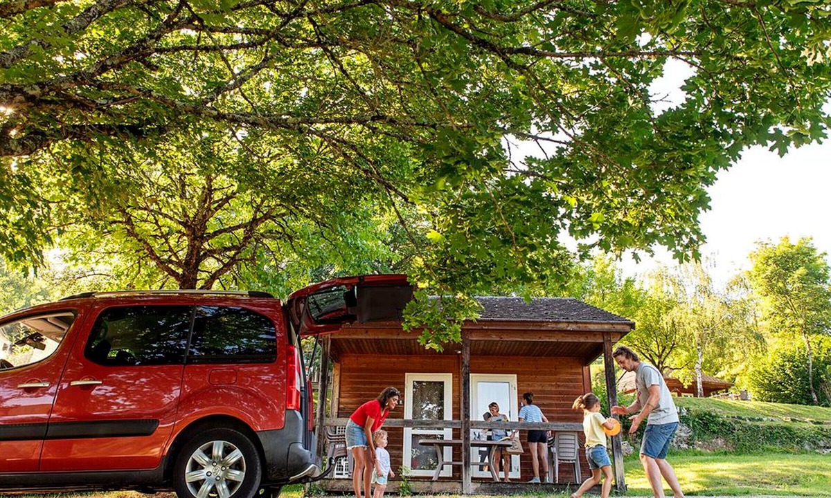 Lissac-sur-Couze Ski Chalet | 26m² Chalet for 6 with Terrace