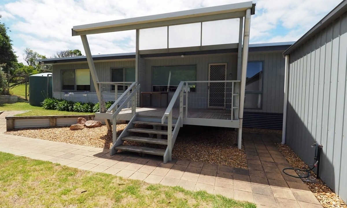 Sandy Point House | 27 Beach Parade Sandy Point