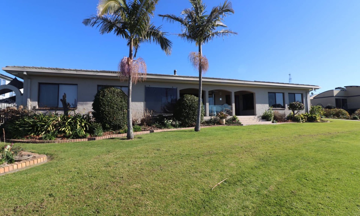 Mallacoota House | 27 Lakeside Drive, Mallacoota