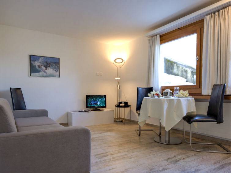 Silvaplana Apartment | 27 m² Apartment ∙ 1 bedroom ∙ 2 guests