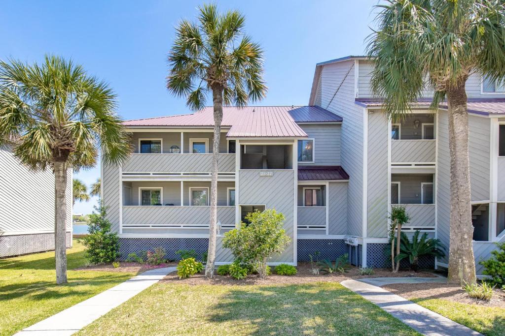 Sunset Point House | 27 Mariners Cay