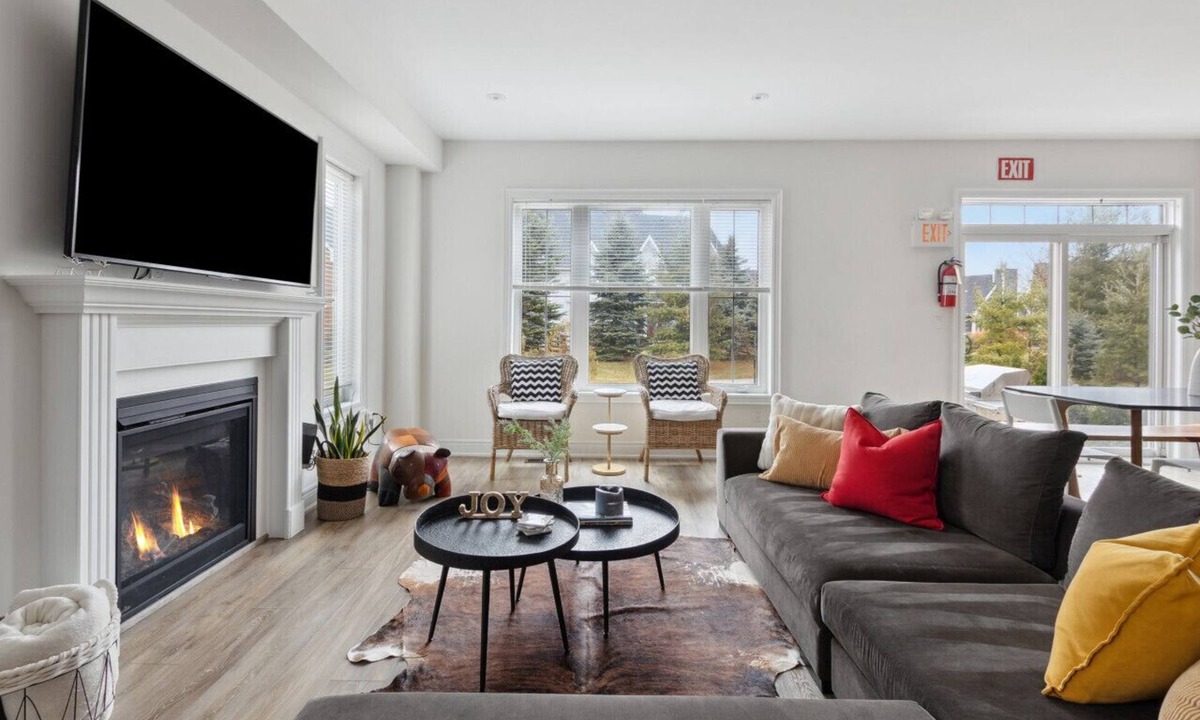 The Blue Mountains Villa | 27 Snowbridge: Blue Mountain Retreat
