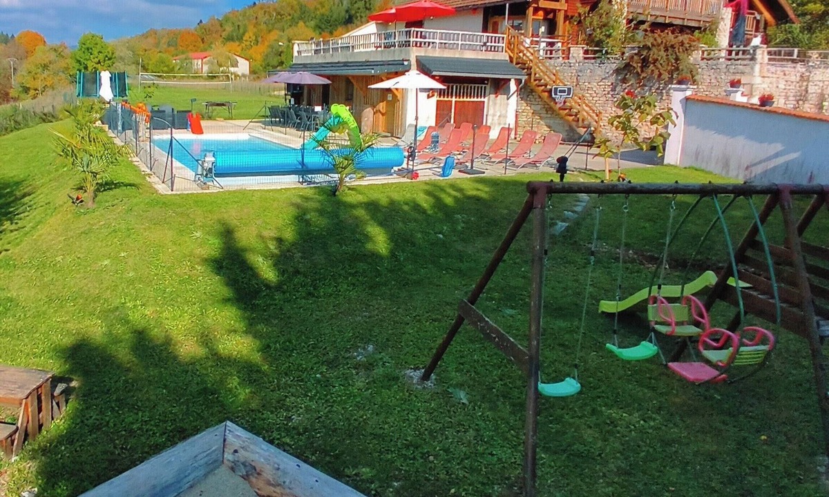 Thezillieu Cottage | 27personnes(15+12) Heated outdoor pool summer/winter 30° Party room basement