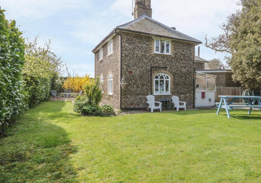 Thorington House | 28 Stone Cottage