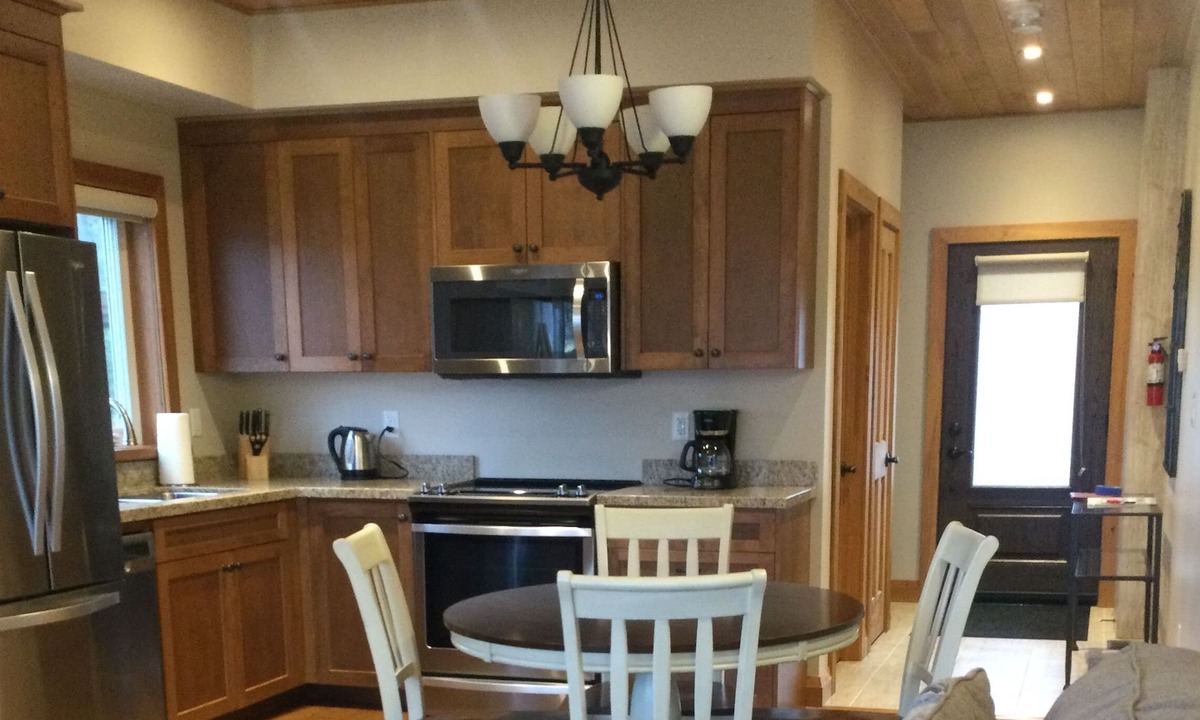 Muskoka Lakes House | 2B - 2 Bedroom in 4 Plex