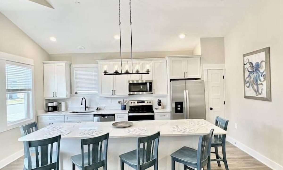 Corolla Light Condo | 2BD/2BA Villa across Currituck Beach Lighthouse