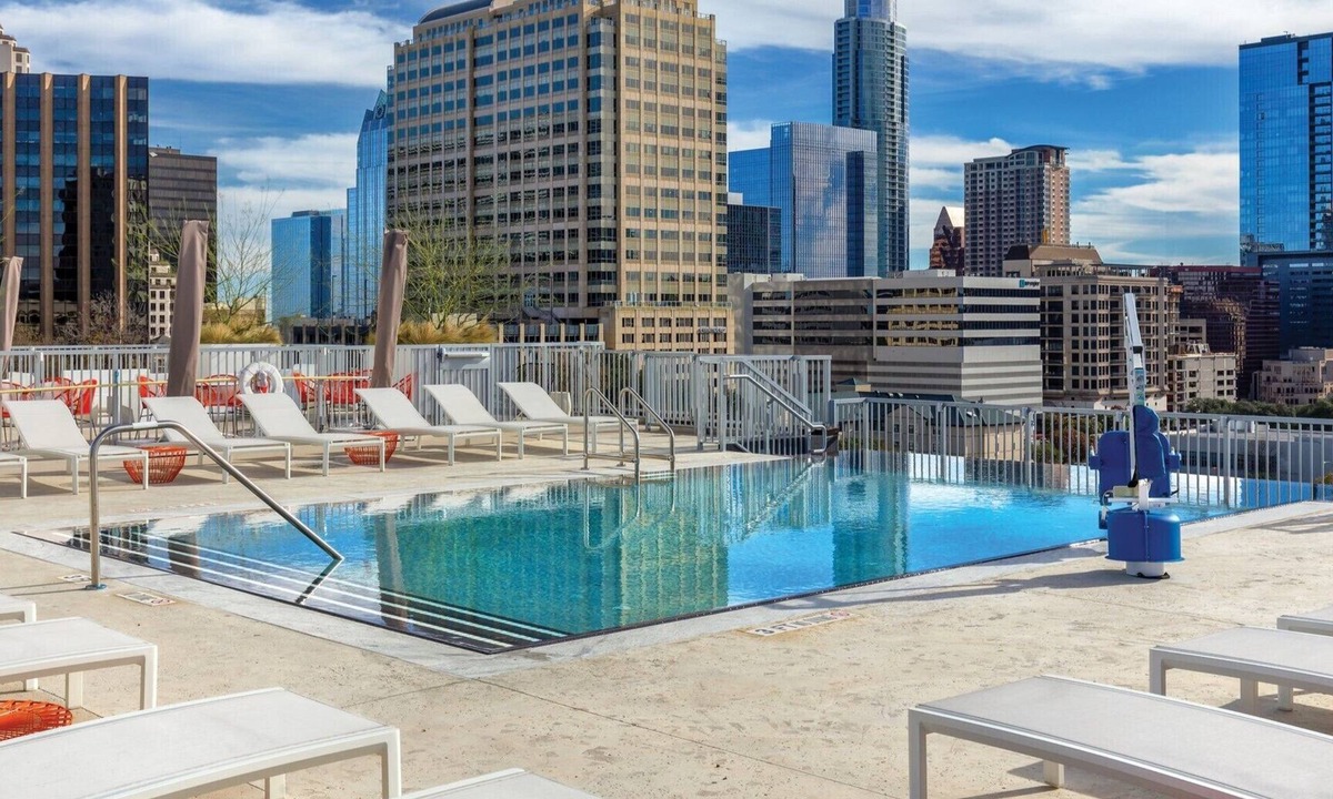 Civic District Condo | 2BD/Austin - Full Kitchen, W/D, Balcony, Fire Pit!