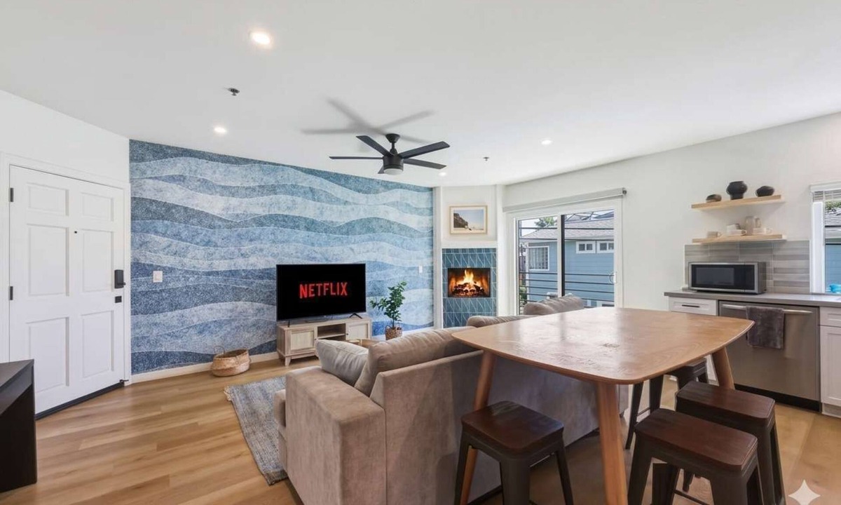 Olde Solana Beach Apartment | 2BD Oceanview Retreat by Solstice Interiors Pro