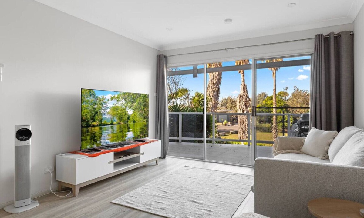 Wamberal Apartment | 2BDR Beachside Bliss in Wamberal