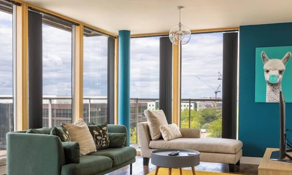 Central Milton Keynes Apartment | 2Bed | 2Bath | Parking | Walk to Xscape & CentreMK