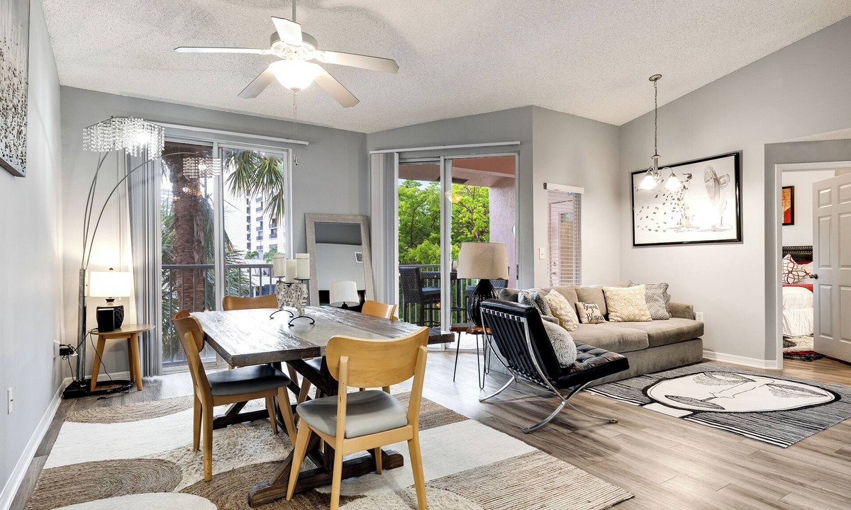 Hallandale Beach Apartment | 2Bedroom 2Bath Water View Apartment