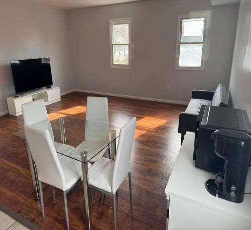 Passaic Apartment | 2BR Apartment With Easy Access to NYC