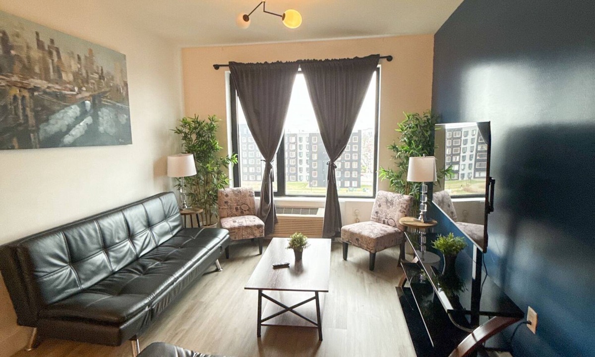 Elizabeth Apartment | 2BR apt near EWR 3189