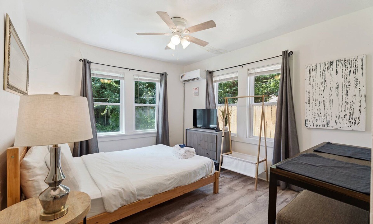 Central Oklahoma City Apartment | 2BR Apt Near St. Anthony Hospital Kitchen, Wi-Fi, Free Parking #22A