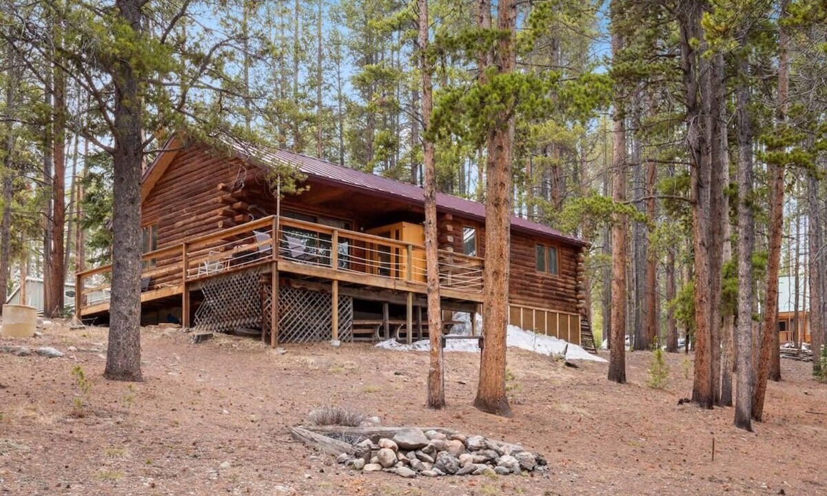 Leadville Cabin | 2BR Cabin–⁠Deck Lake View & Access–⁠BBQ, Pets OK!