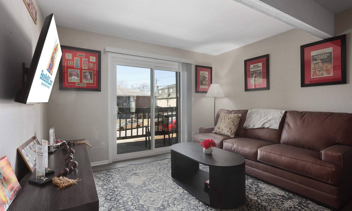 Rosedale Apartment | 2BR Chiefs Themed Apt King Beds FIFA WC 26!