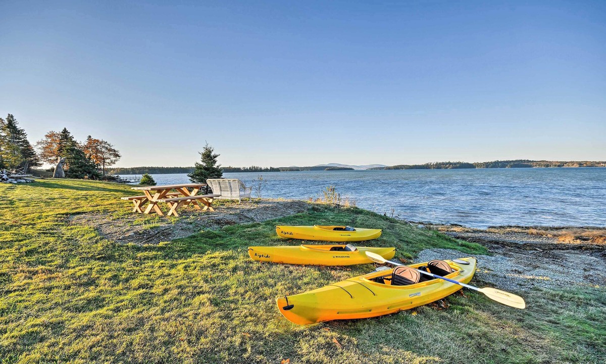 East Sullivan Cottage | 2BR Coastal Gem! Breathtaking Ocean/Mountain View