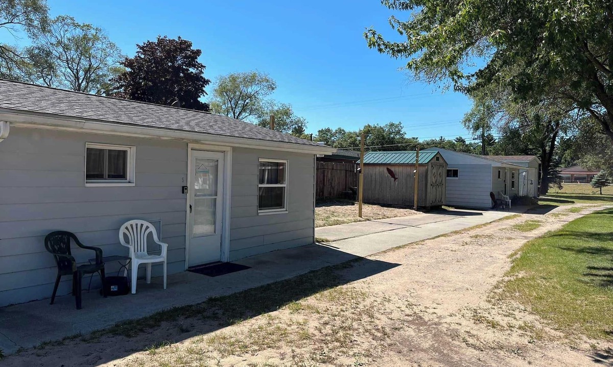 Oscoda Cabin | 2BR Cottage | Steps from the Beach