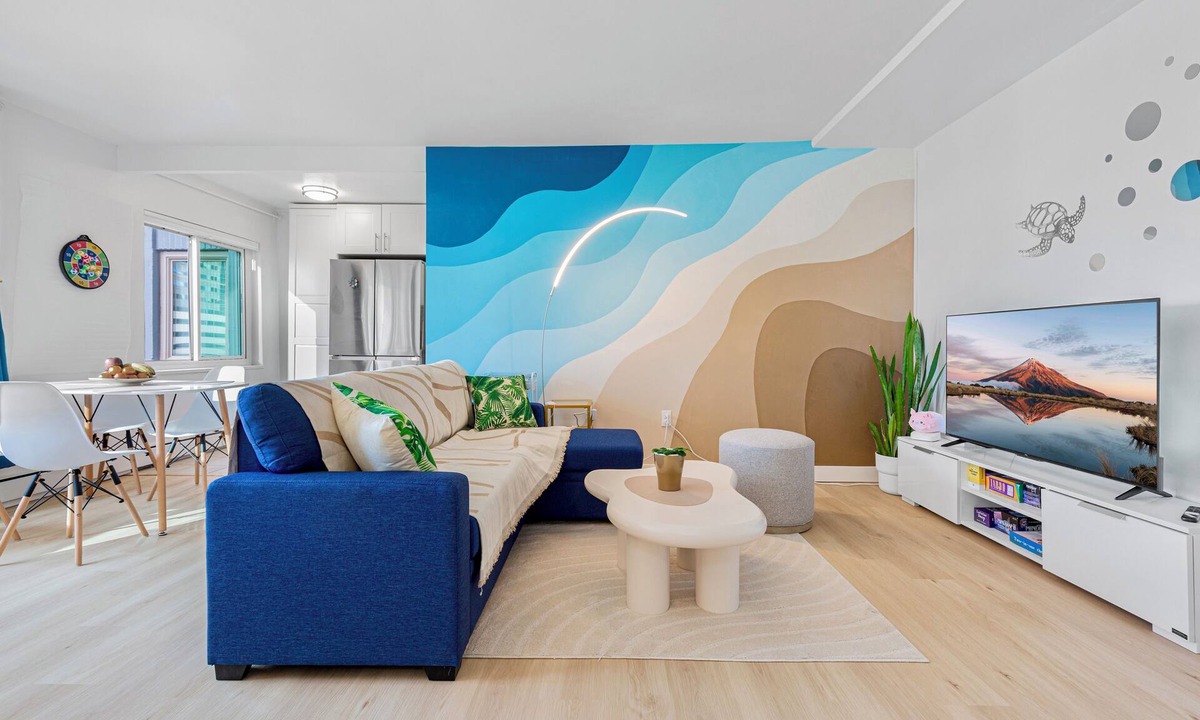 First Hill Condo | 2BR Designer Condo, Free Parking, Convention Ctr