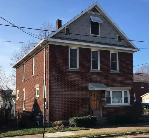Erie Apartment | 2BR Erie Flat Remote Work Family-Friendly
