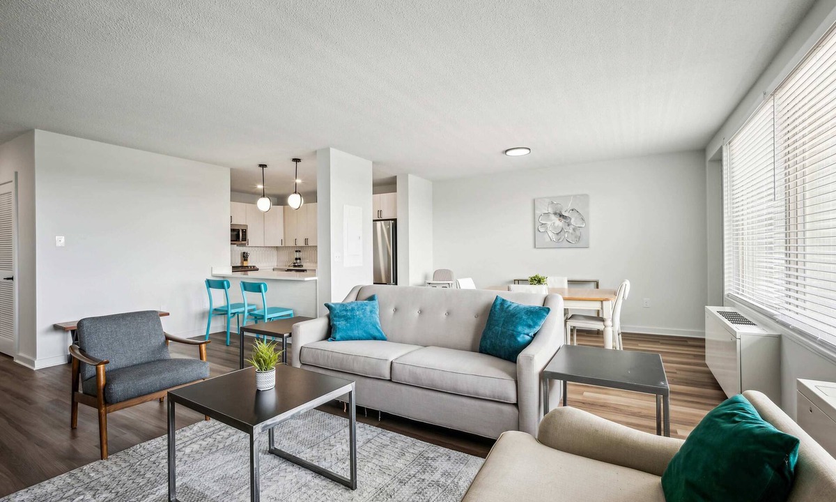 Crystal City Apartment | 2BR Executive Retreat Near D.C. & Airport