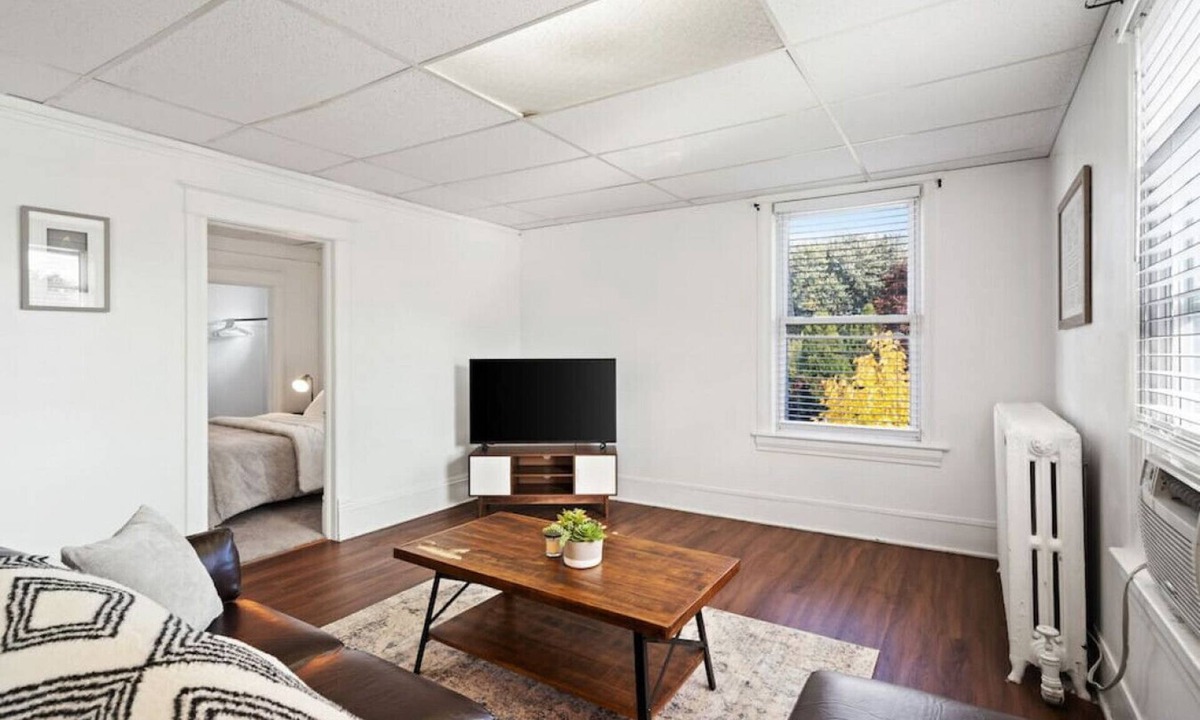 Superior Apartment | 2BR Guest Favorite + Near Duluth & Tower Ave