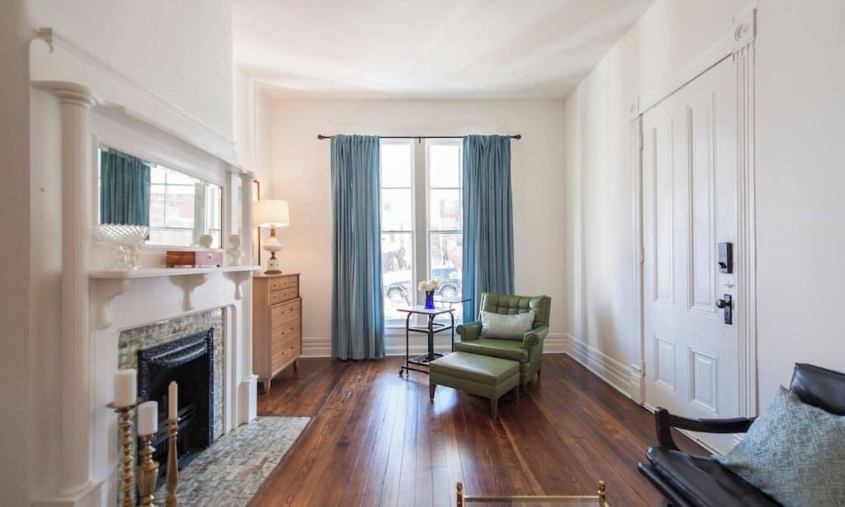 Clifton Apartment | 2BR -HISTORIC & BRIGHT APT -FRANKFORT AVE