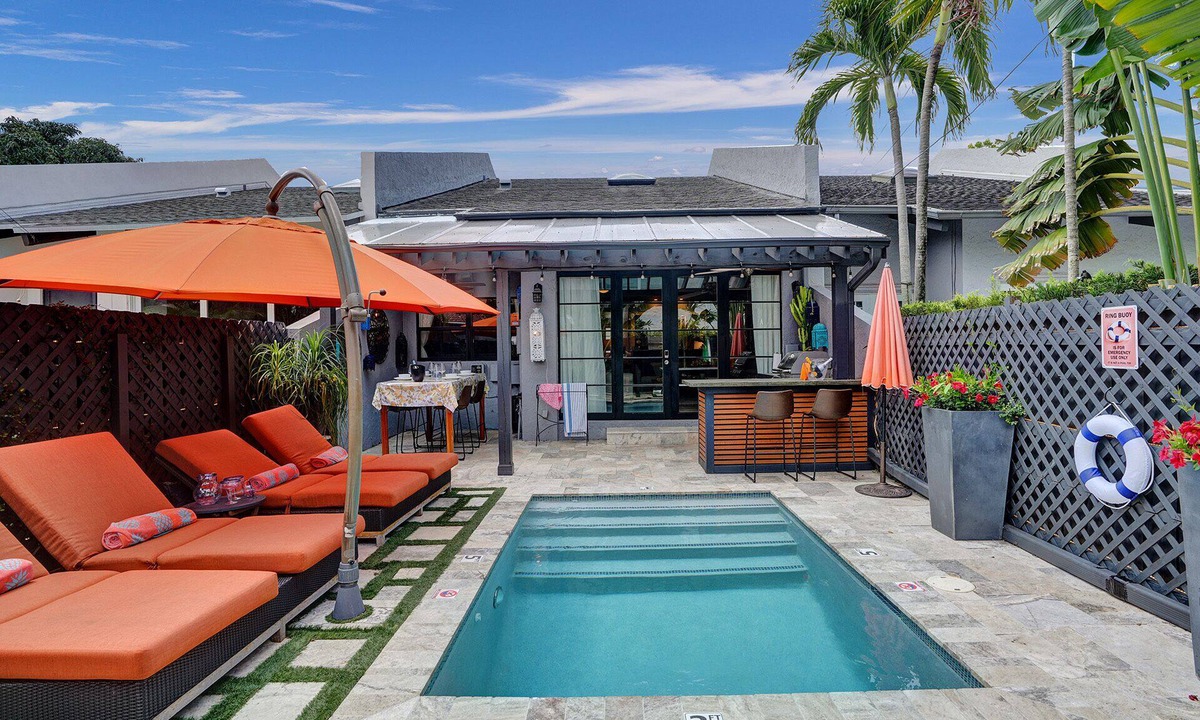 Downtown Fort Lauderdale House | 2BR home w/pool located steps away from LAS OLAS!