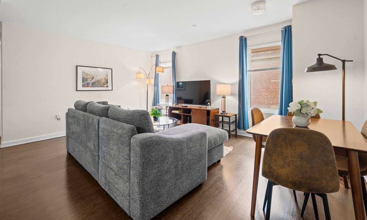 Theatre District Apartment | 2BR in Downtown Boston 9286