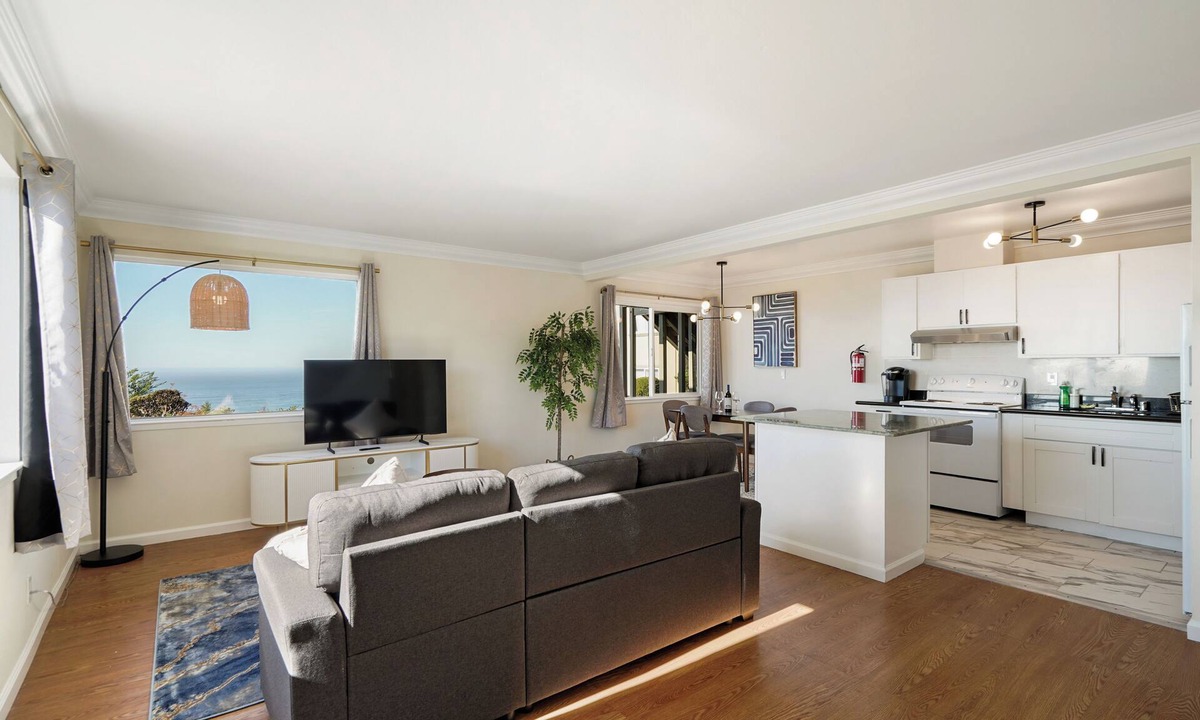 Pacifica Apartment | 2BR Mountain Retreat with Private Deck