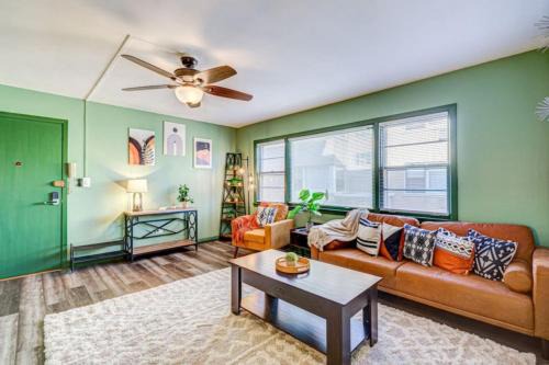 Elmwood Park Apartment | 2BR Near OHare Oak Park Coffee Nook