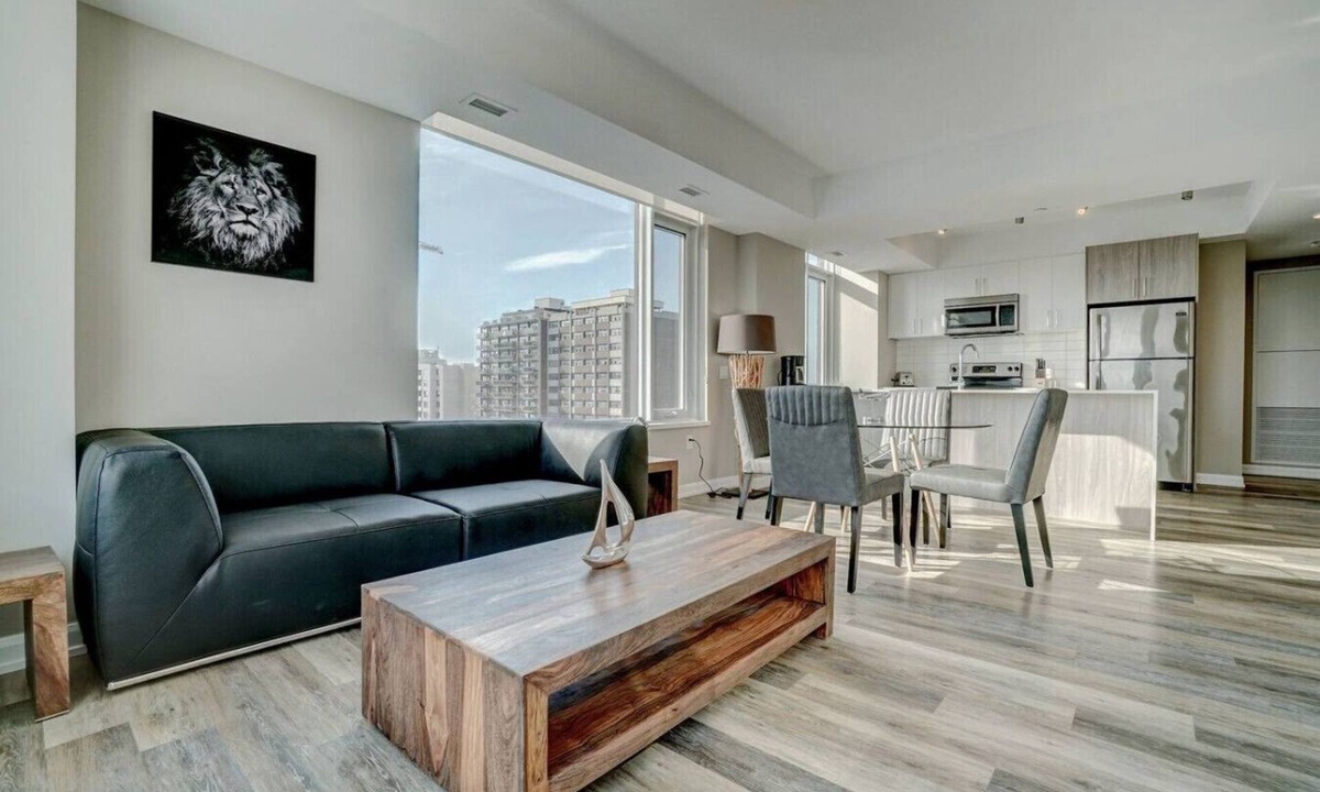 Ottawa Division Apartment | 2BR Oasis w/Gym & Terrace, Near Hintonburg!