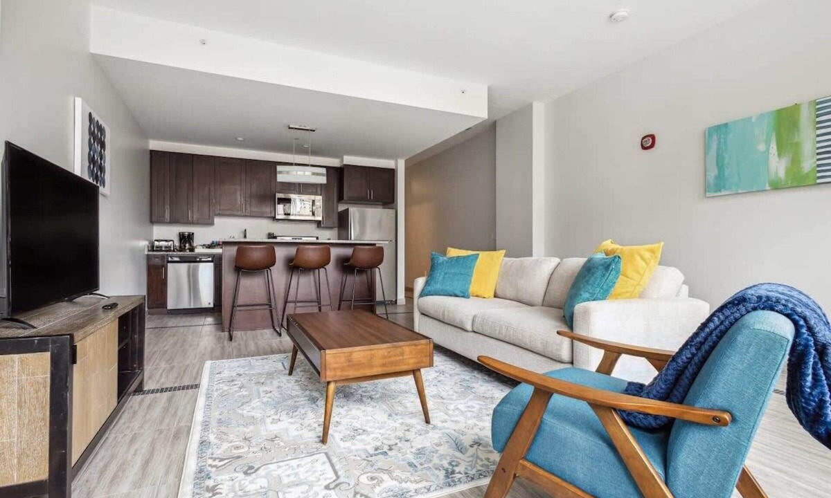 Downtown Detroit Apartment | 2BR Premium Downtown Suite