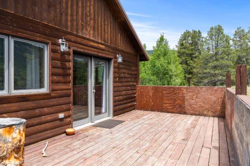 Leadville House | 2BR Rustic Cabin - Private Oasis Mountain View