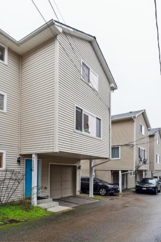 Brighton House | 2BR Seattle Oasis - A Short Stroll to Light Rail