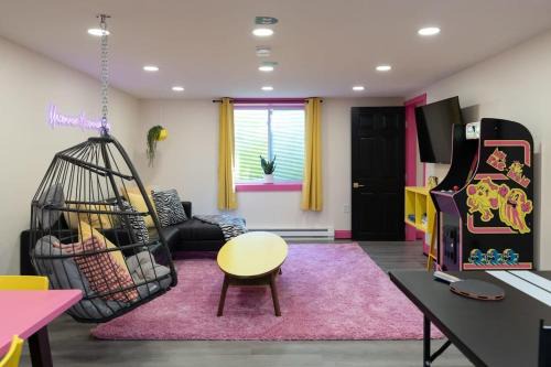 Jeffersonville Apartment | 2BR Suite at Smuggler's Notch with sauna hot tub arcade & river