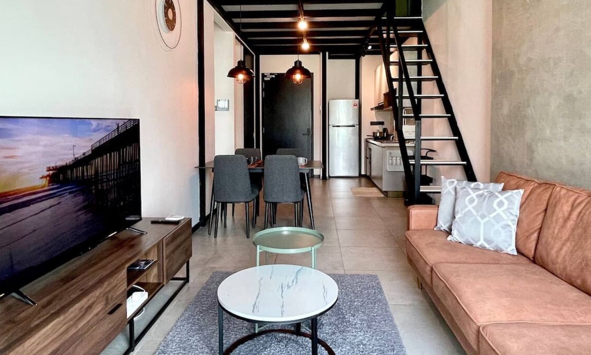 Kuala Lumpur Apartment | 2BR Suite KLCC & Merdeka Tower View - Free Parking