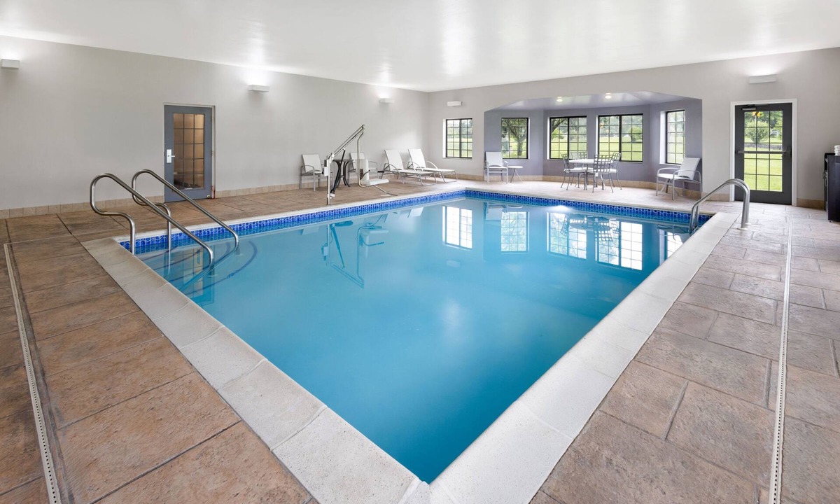 Harrisburg Apartment | 2BR Suite w/Kitchen | Pool, Gym & Free Breakfast