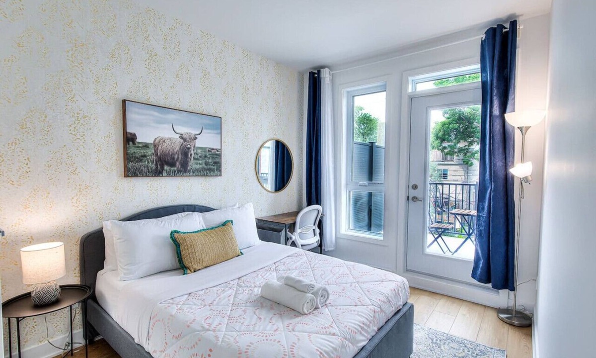 Tetreaultville Apartment | 2br Top Montreal Apt for Chic and Cozy Traveler