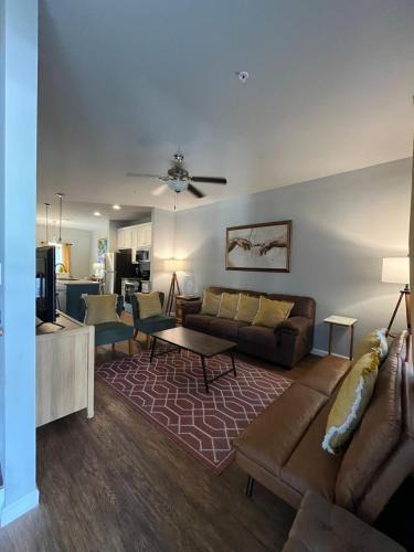 Valdosta Apartment | 2BR Townhome in Valdosta Private Convenient Spacious