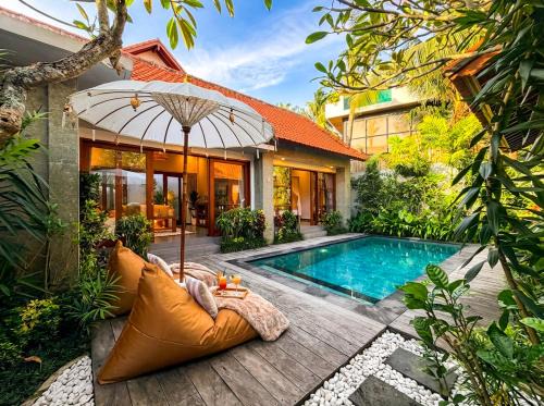 Munggu Villa | 2BR Tropical Pool Villa Near Pererenan Beach